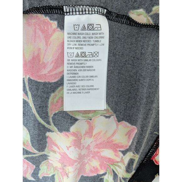 Susan Graver Black Red Floral Off The Shoulder Blouse Size XL Long Flare Sleeves - Picture 7 of 10